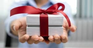 למה חשוב לקנות מתנות לחגים במקום אמין ואיכותי