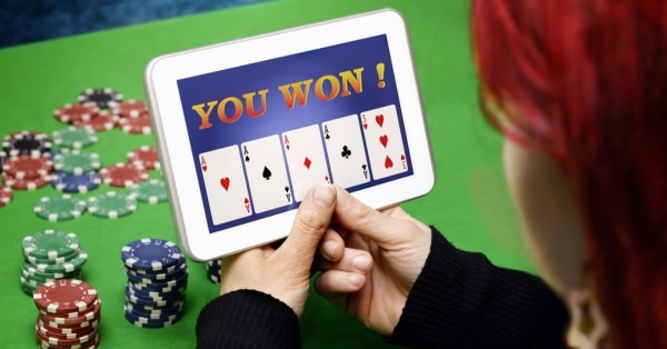 מושג פוקר מקוון
