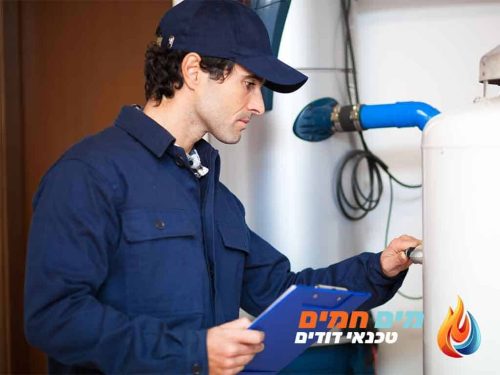 טכנאי דודים מתקין גוף חימום