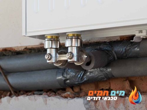 תיקון בעיות בצנרת של דוד מים חמים